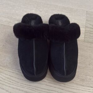 Black ugg platform slippers
